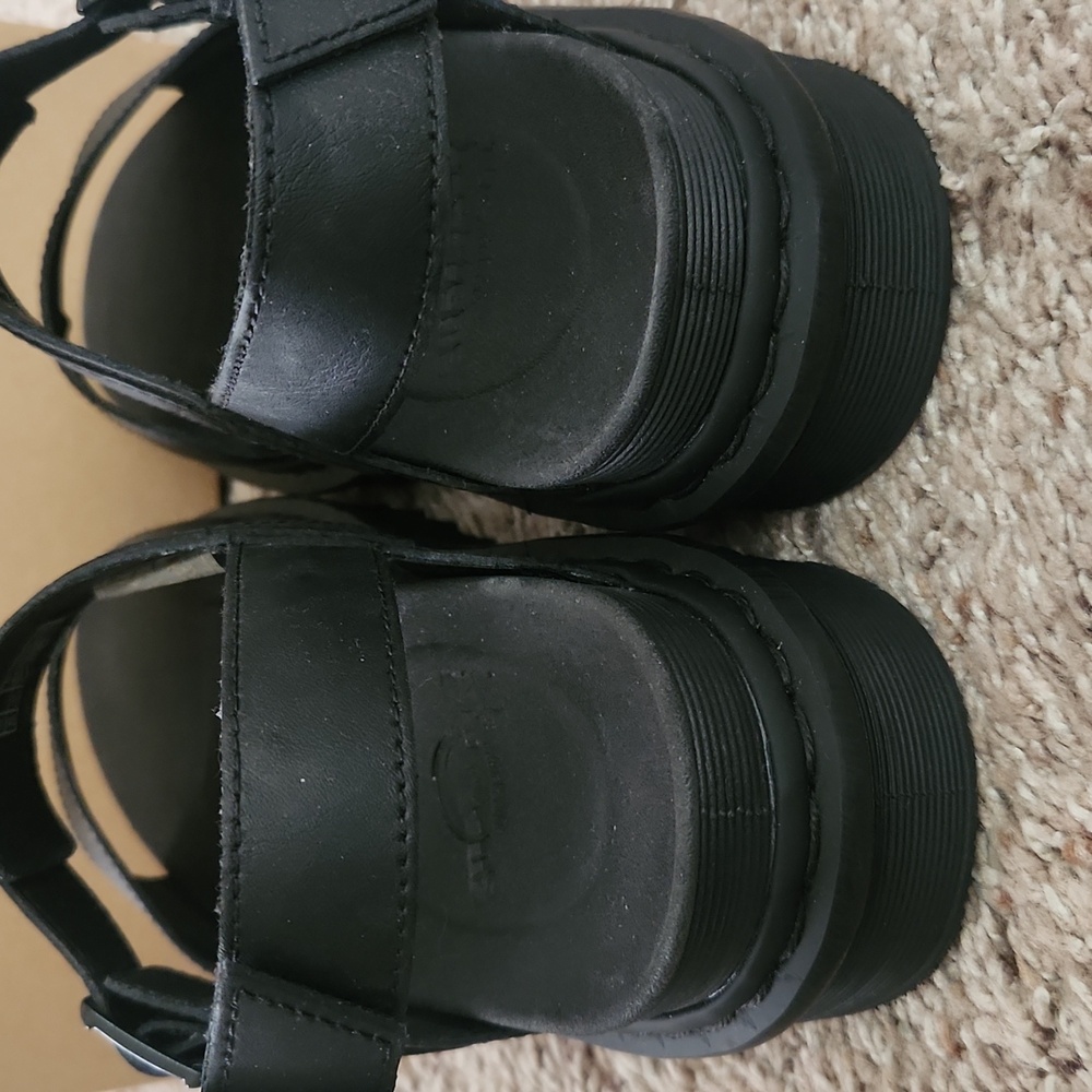 Dr. Martens Black Hydro Leather Voss Platform Sandals - Picture 4 of 8
